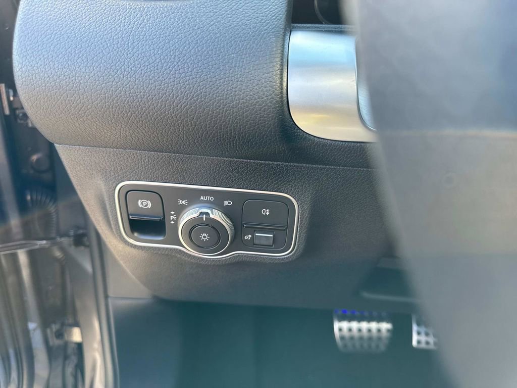 New 2025 Mercedes-Benz GLB 35 AMG GLB 35 AMGﾮ image 33