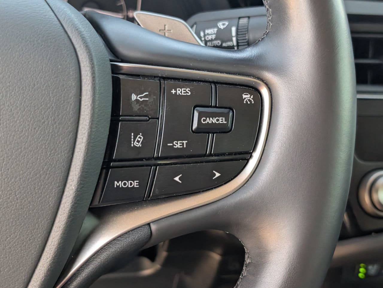 Used 2025 Lexus ES 350 w/ Premium Package FWD image 21