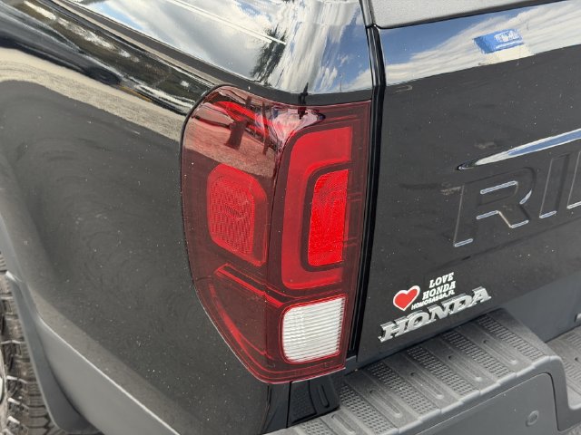Used 2025 Honda Ridgeline TrailSport image 34