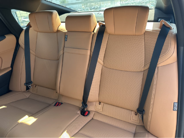 New 2026 Lexus ES 350e w/ Convenience Package FWD image 18
