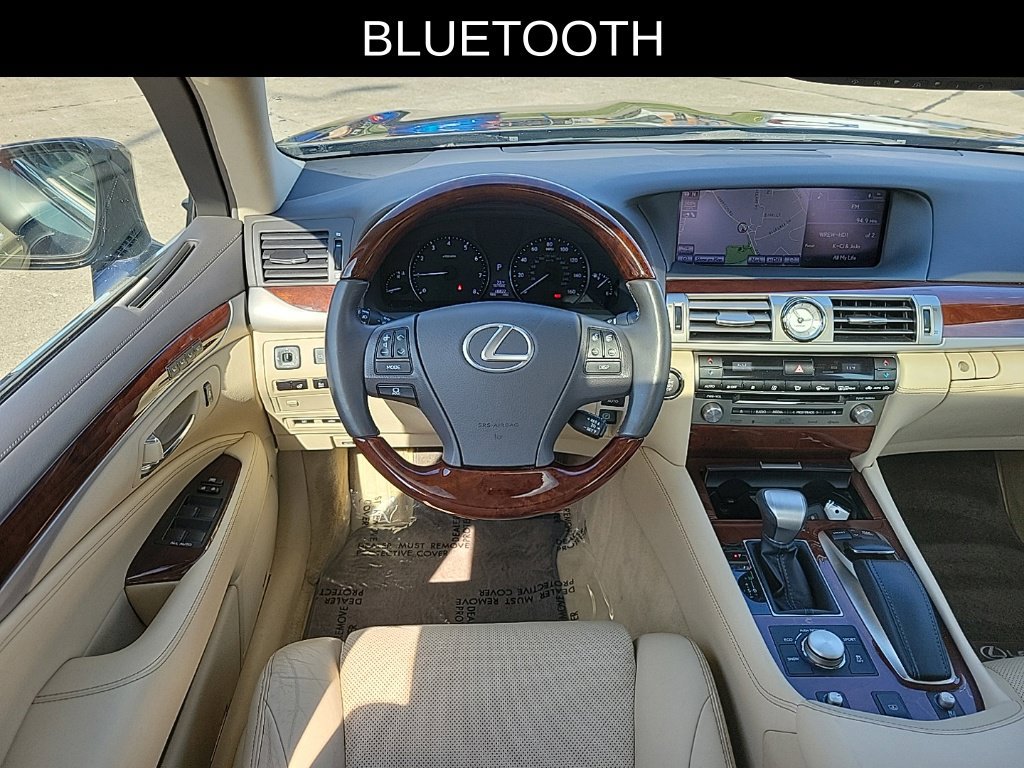 Used 2013 Lexus LS 460 AWD w/ Comfort Pkg image 9