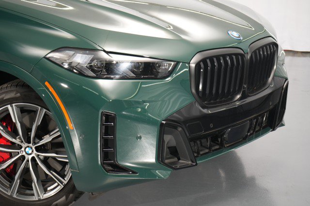 Used 2026 BMW X5 xDrive50e w/ M Sport Package AWD/4WD image 7