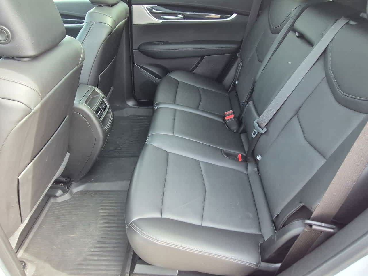 Used 2024 Cadillac XT5 Premium Luxury w/ Technology Package AWD/4WD image 20