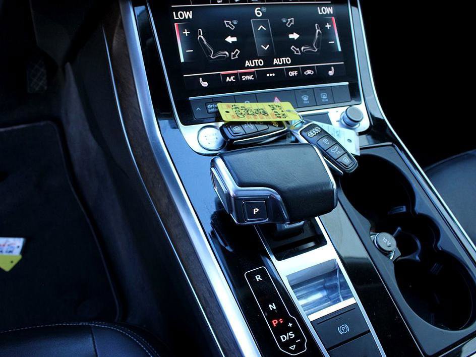 Used 2020 Audi Q8 Premium w/ Black Optic Package image 12