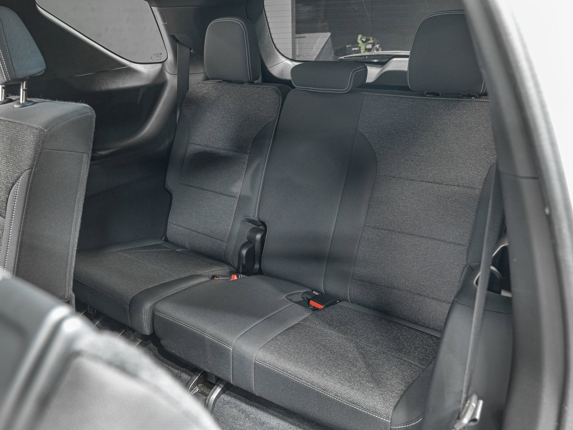 Used 2024 Chevrolet Traverse LS image 29