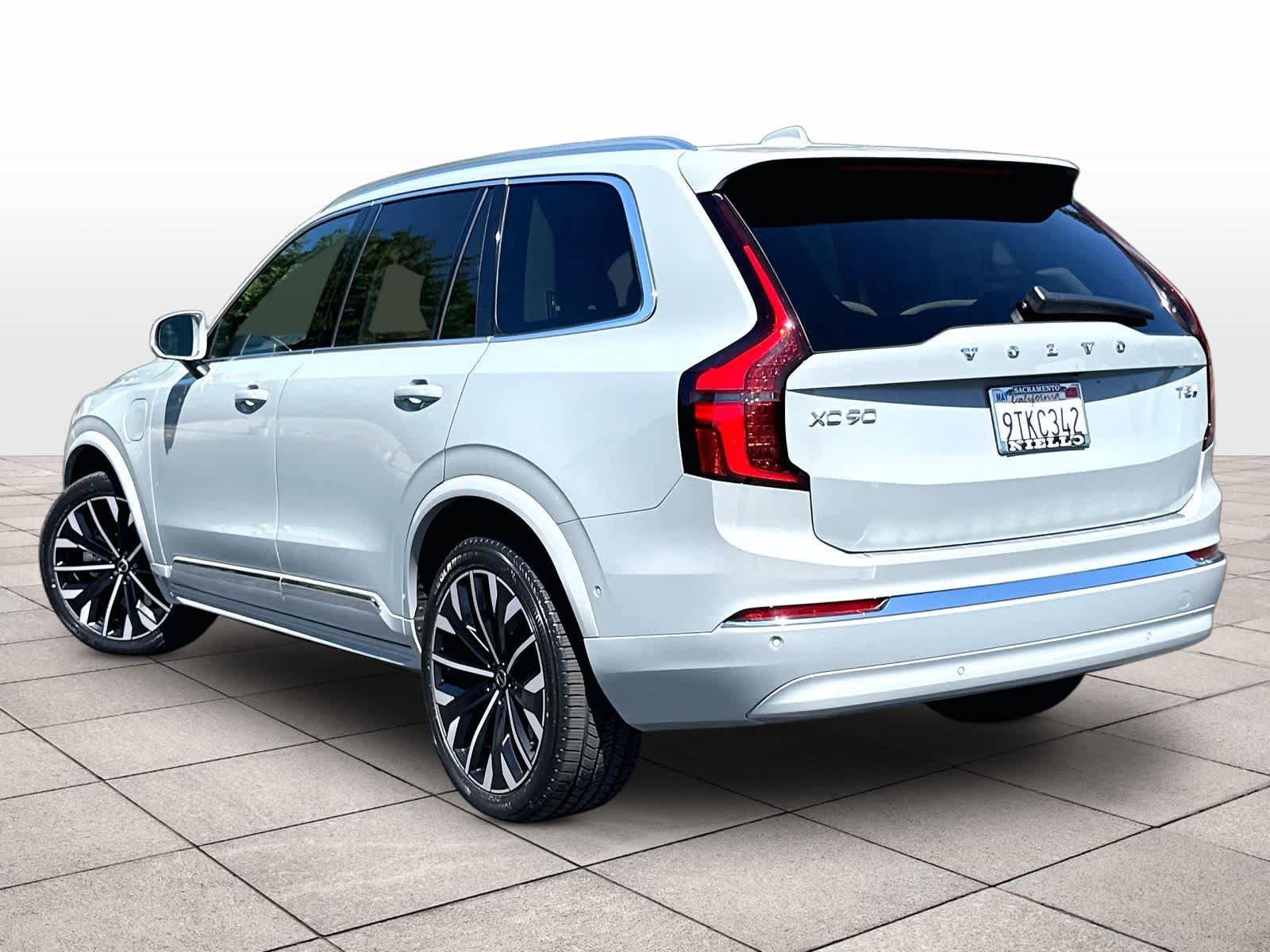 Used 2025 Volvo XC90 T8 Ultra w/ Protection Package Premier AWD/4WD image 15