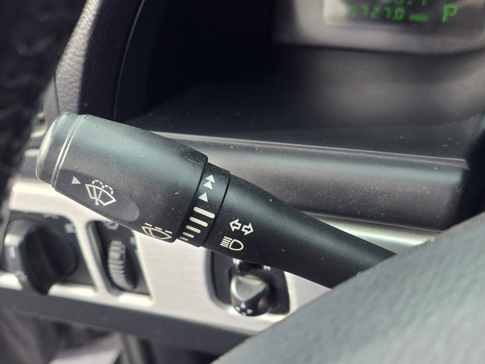 Used 2003 Ford Thunderbird image 30