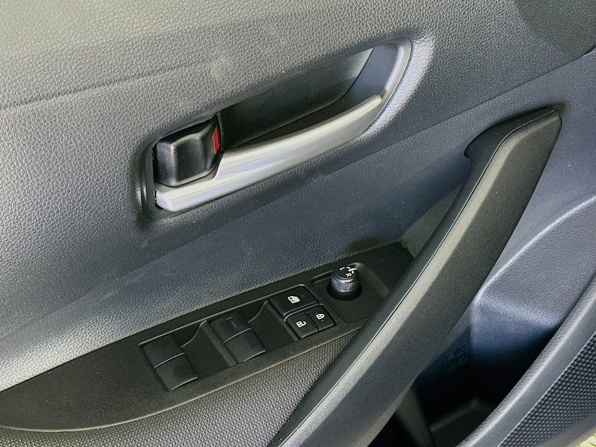 Used 2026 Toyota Corolla SE image 15