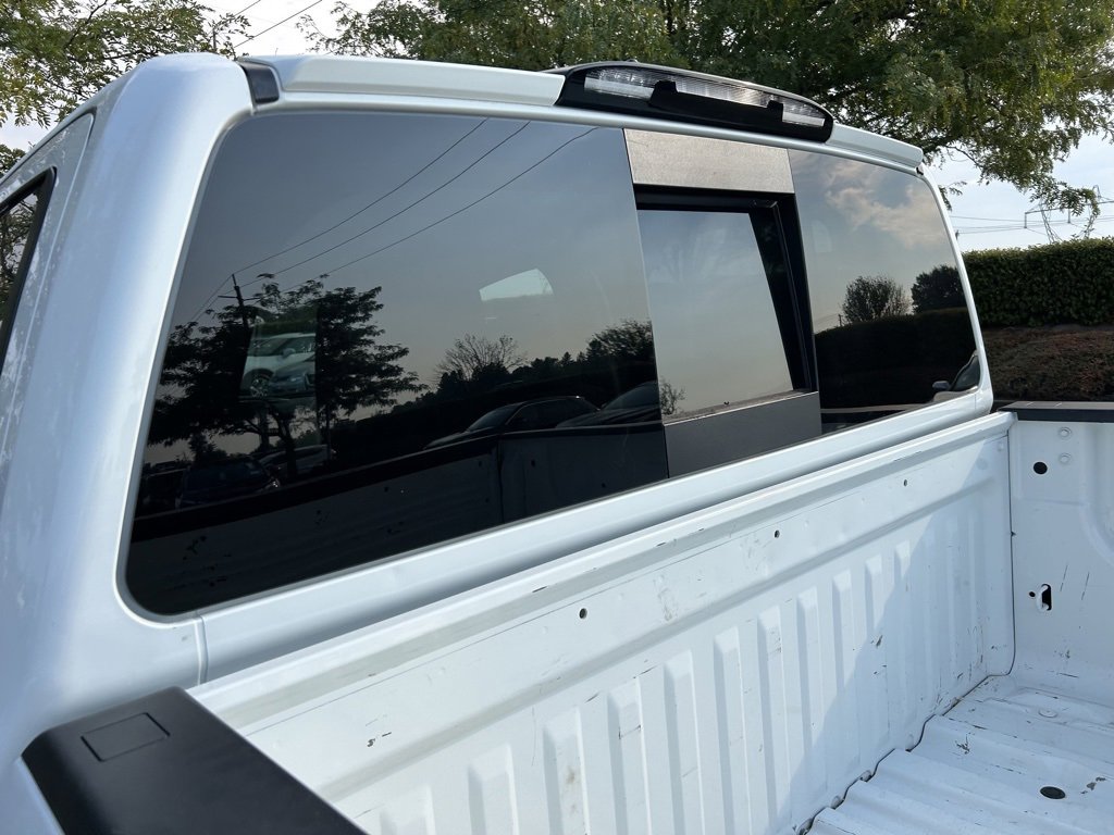 Used 2023 Nissan Titan SV image 6