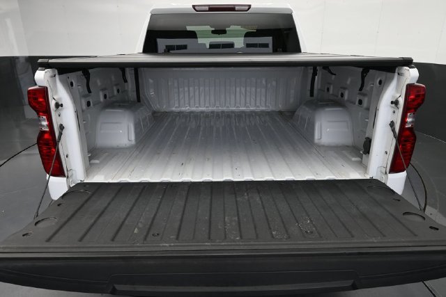 Used 2022 Chevrolet Silverado 1500 LT AWD/4WD image 30