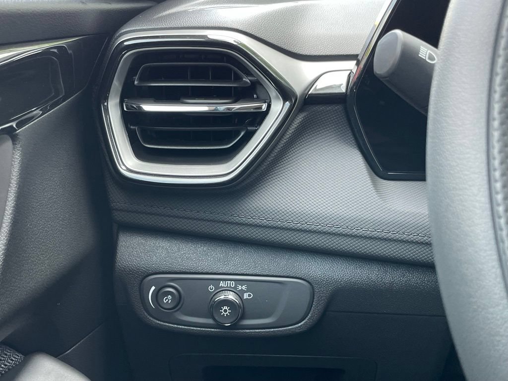 New 2026 Chevrolet TrailBlazer LS w/ LS Convenience Package FWD image 14