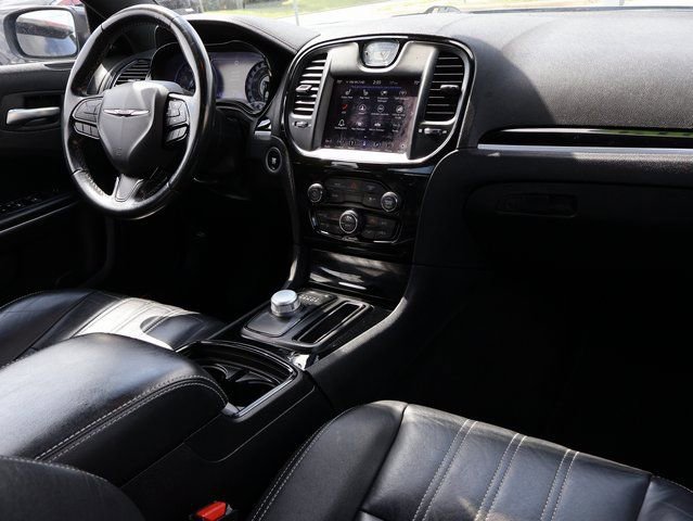 Used 2019 Chrysler 300 S image 15