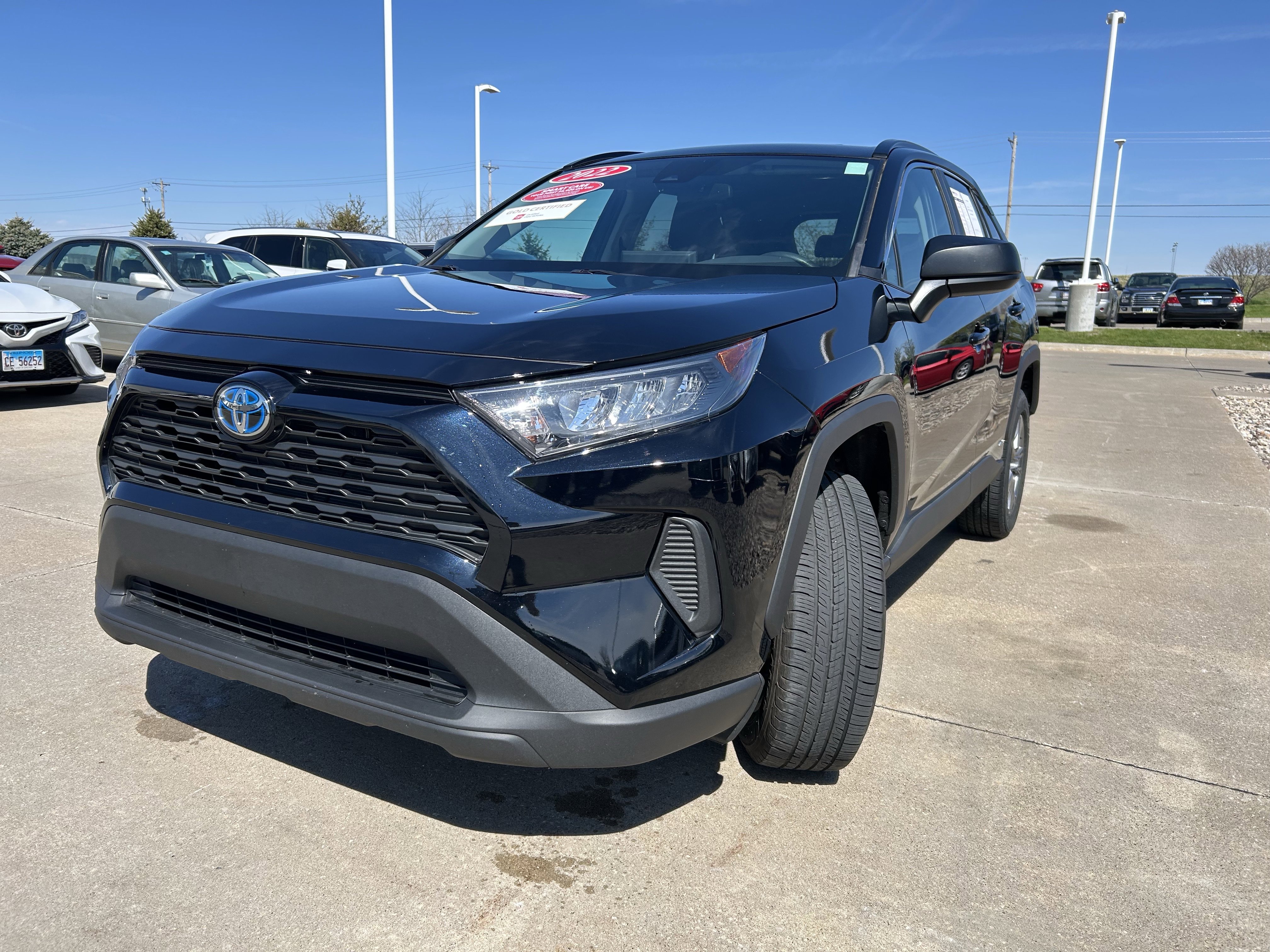 Certified 2022 Toyota RAV4 LE AWD/4WD image 3