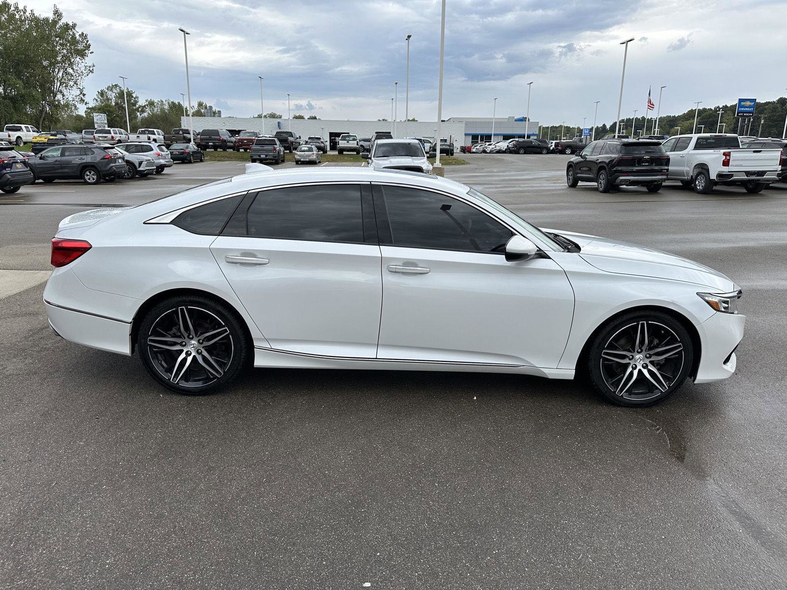 Used 2022 Honda Accord Touring image 10