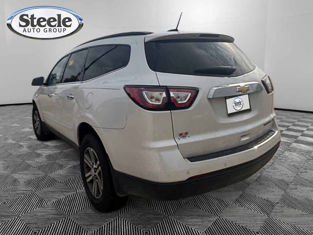 Used 2016 Chevrolet Traverse LT image 3