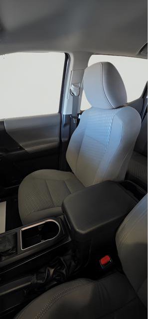 Used 2021 Toyota Tacoma SR AWD/4WD image 21