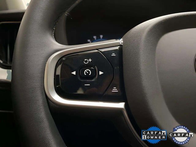 Used 2025 Volvo XC60 B5 Plus image 38