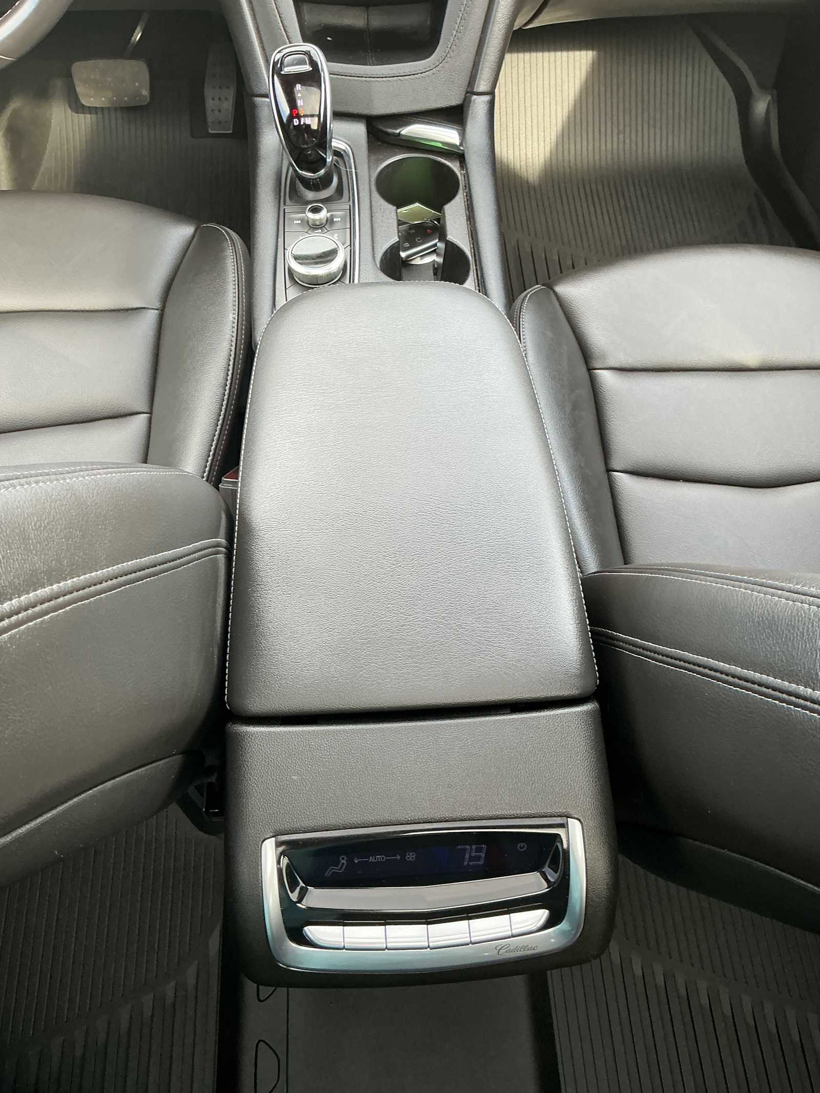 Used 2024 Cadillac XT6 Luxury w/ LPO, Floor Liner Package image 18