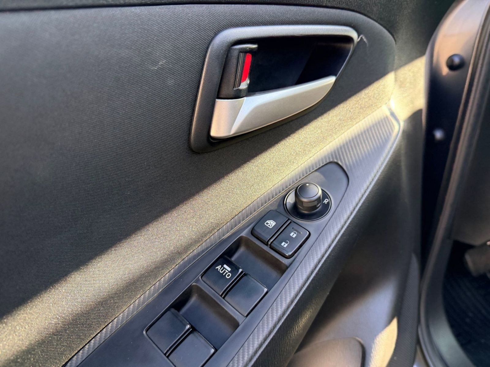 Used 2019 Toyota Yaris LE image 19