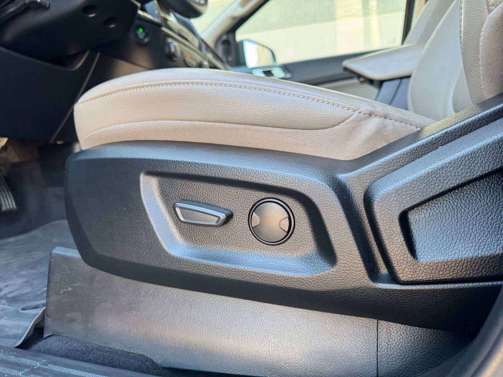 Used 2020 Ford Ranger Lariat w/ Technology Package image 19