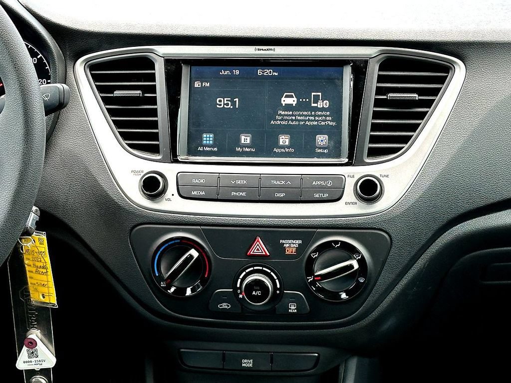 Used 2022 Hyundai Accent SEL w/ Cargo Package FWD image 31