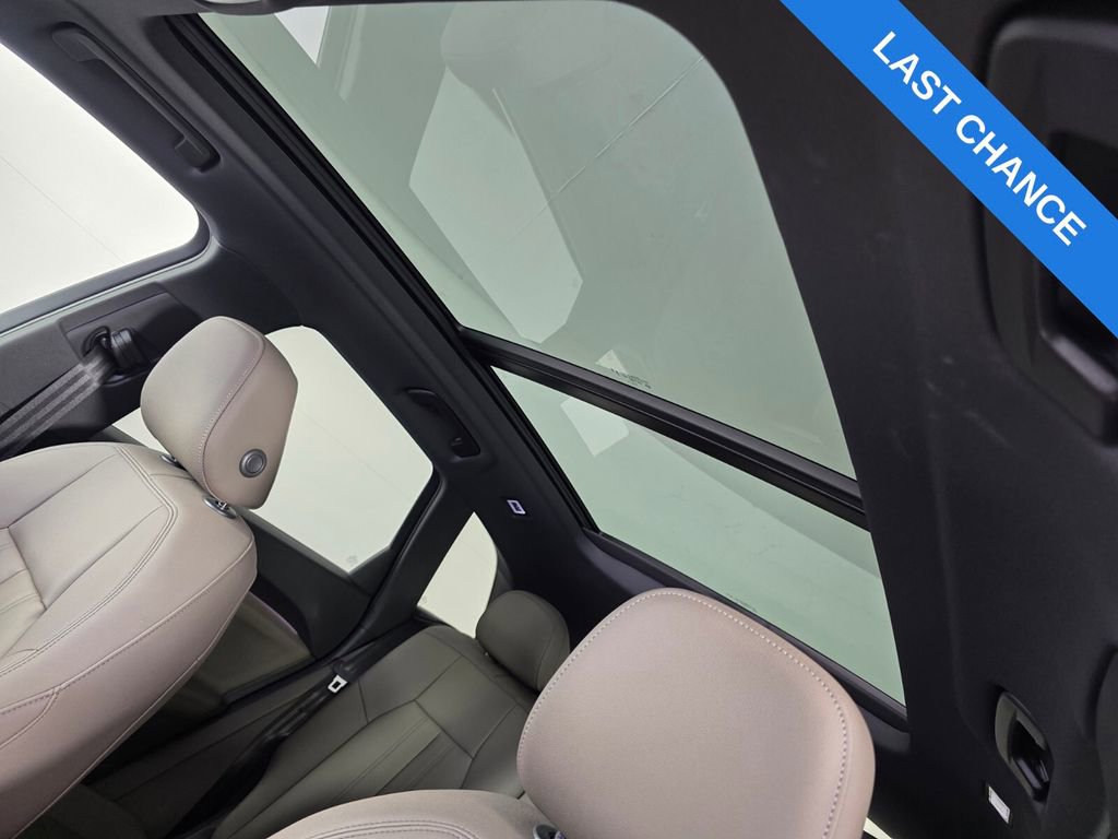 Used 2025 Audi Q5 Premium image 12