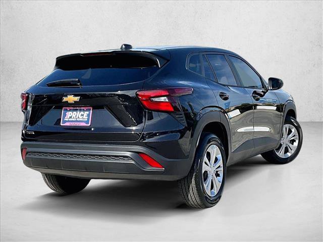 Certified 2026 Chevrolet Trax LS FWD image 2