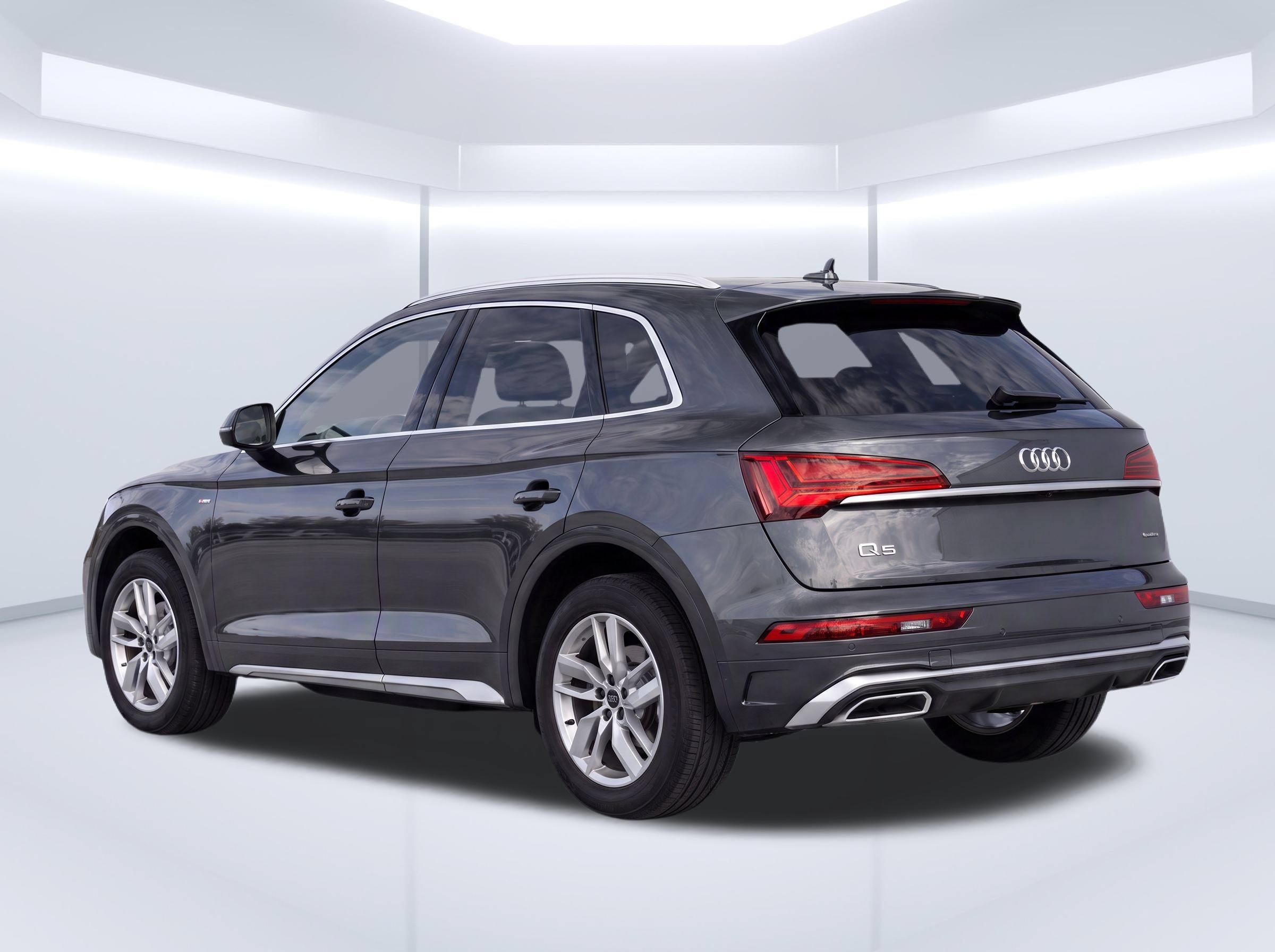 Certified 2024 Audi Q5 2.0T Premium AWD/4WD image 3