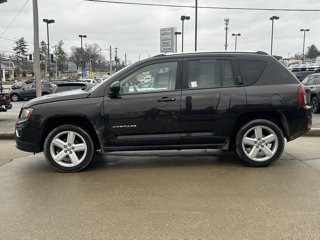 Used 2014 Jeep Compass Latitude image 10