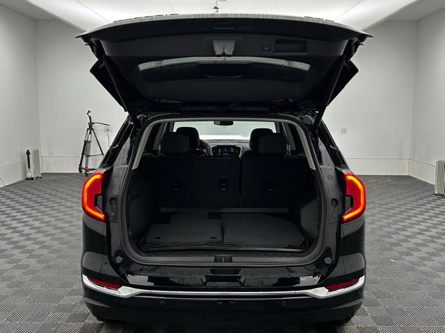 Used 2023 GMC Terrain Denali image 16