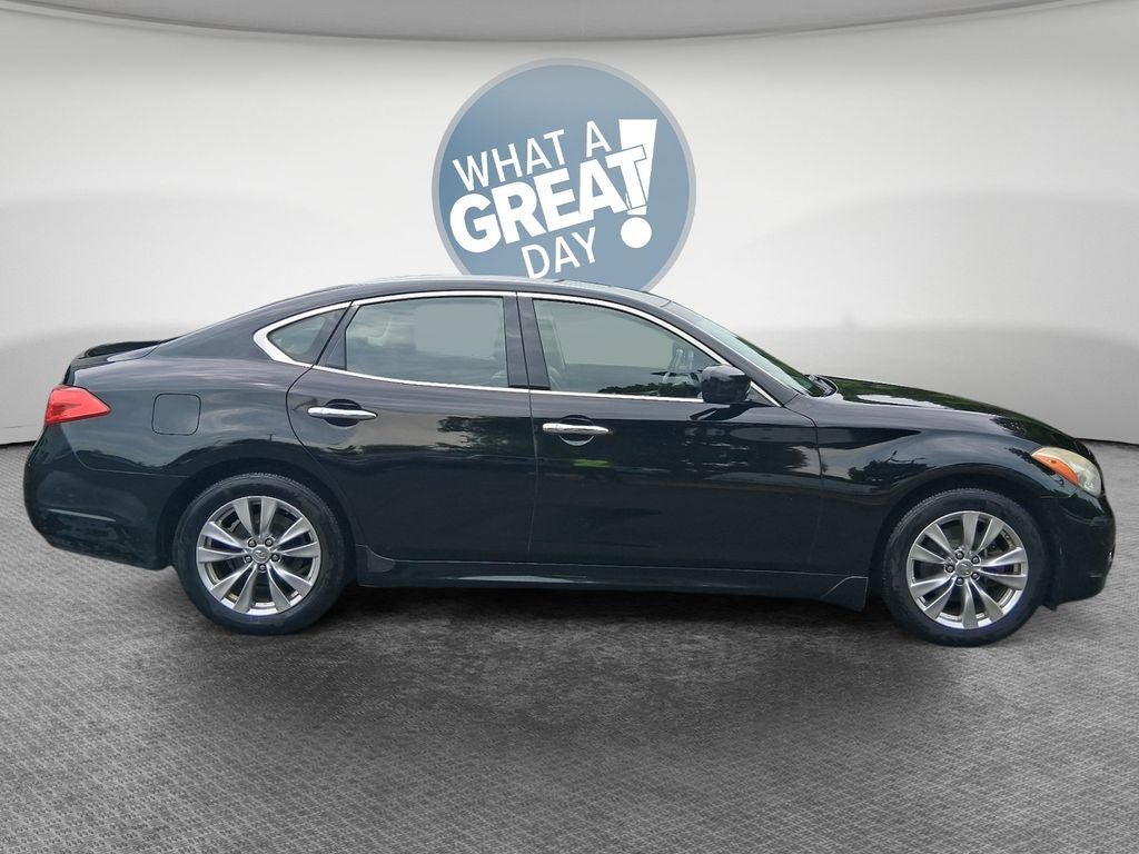 Used 2012 INFINITI M37 w/ Premium Pkg RWD image 2