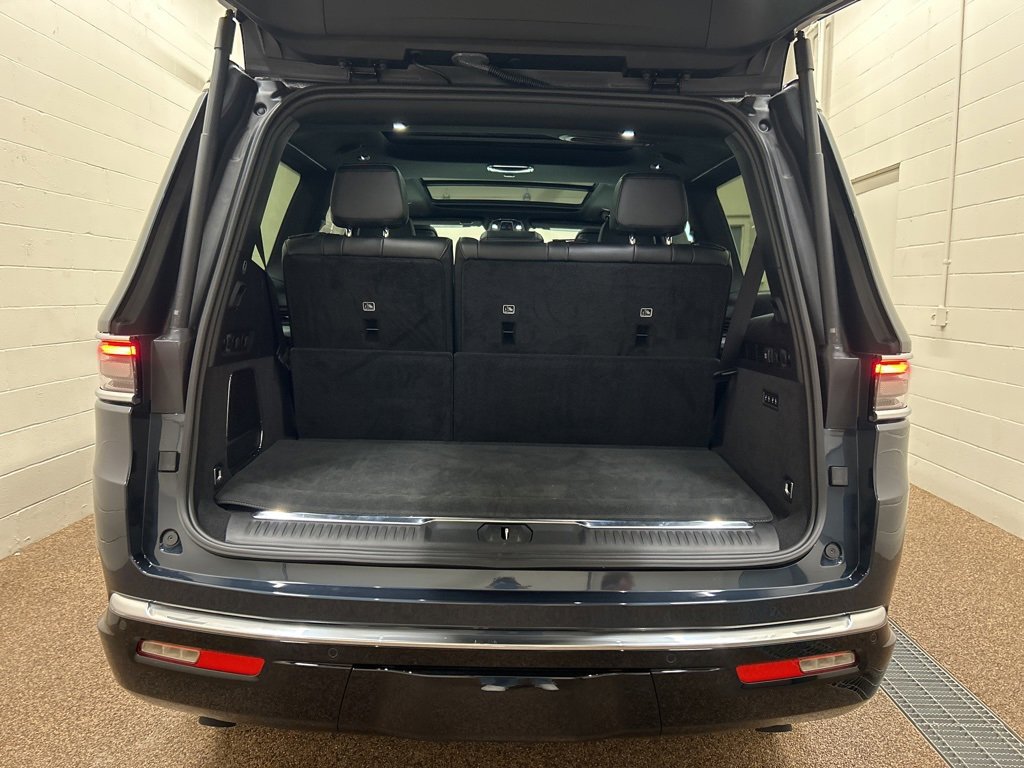 New 2024 Jeep Grand Wagoneer Series I w/ Convenience Group III image 16