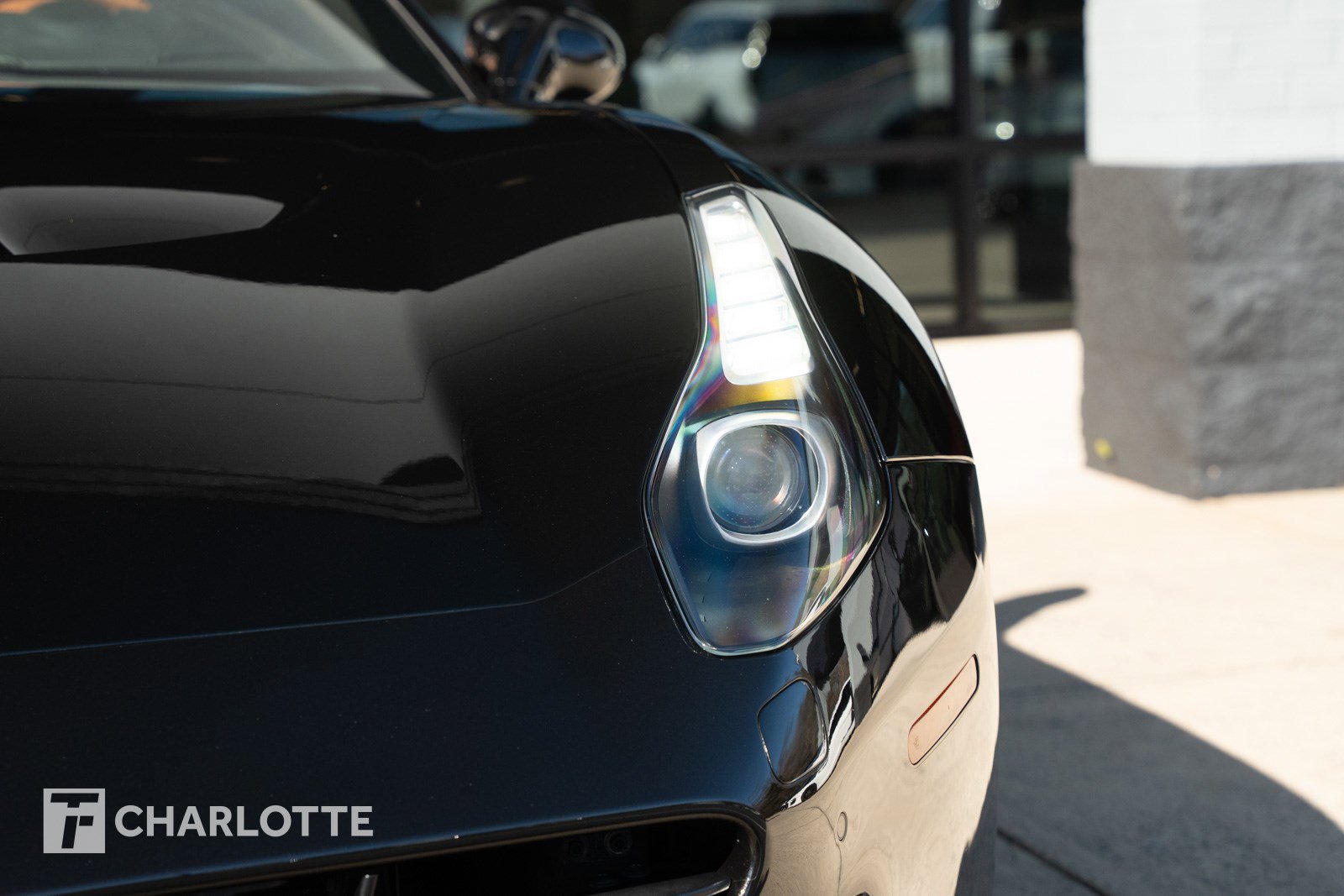 Used 2016 Ferrari California T image 5