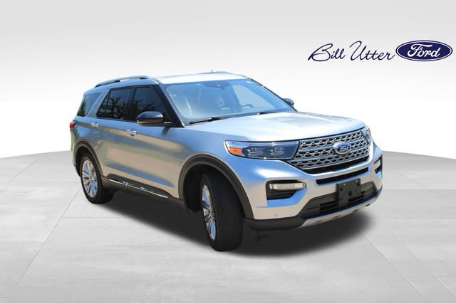 Used 2024 Ford Explorer Limited w/ Limited Technology Package RWD image 3