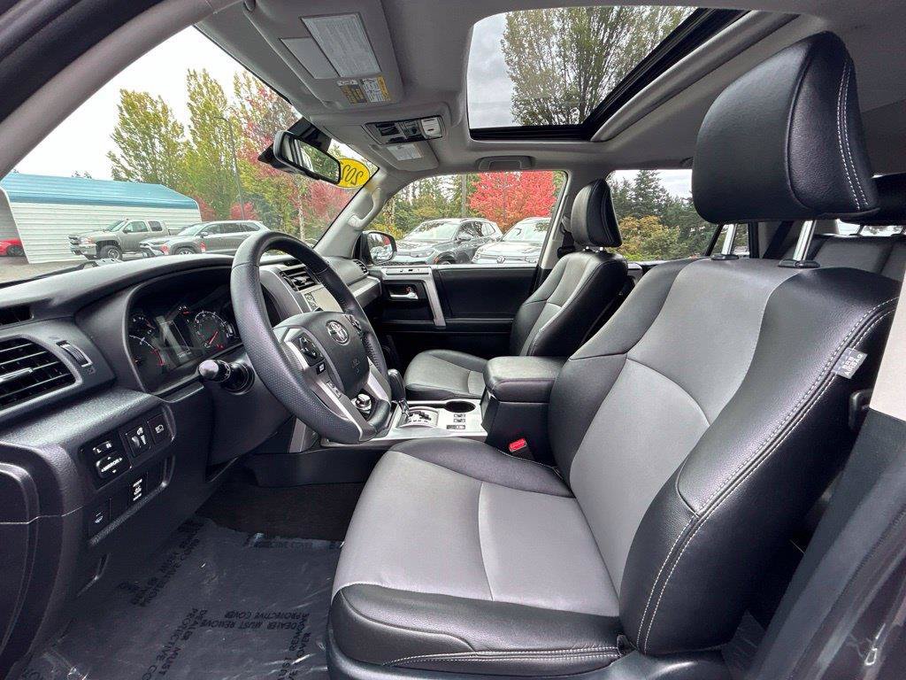 Used 2021 Toyota 4Runner SR5 Premium w/ Moonroof Package AWD/4WD image 19
