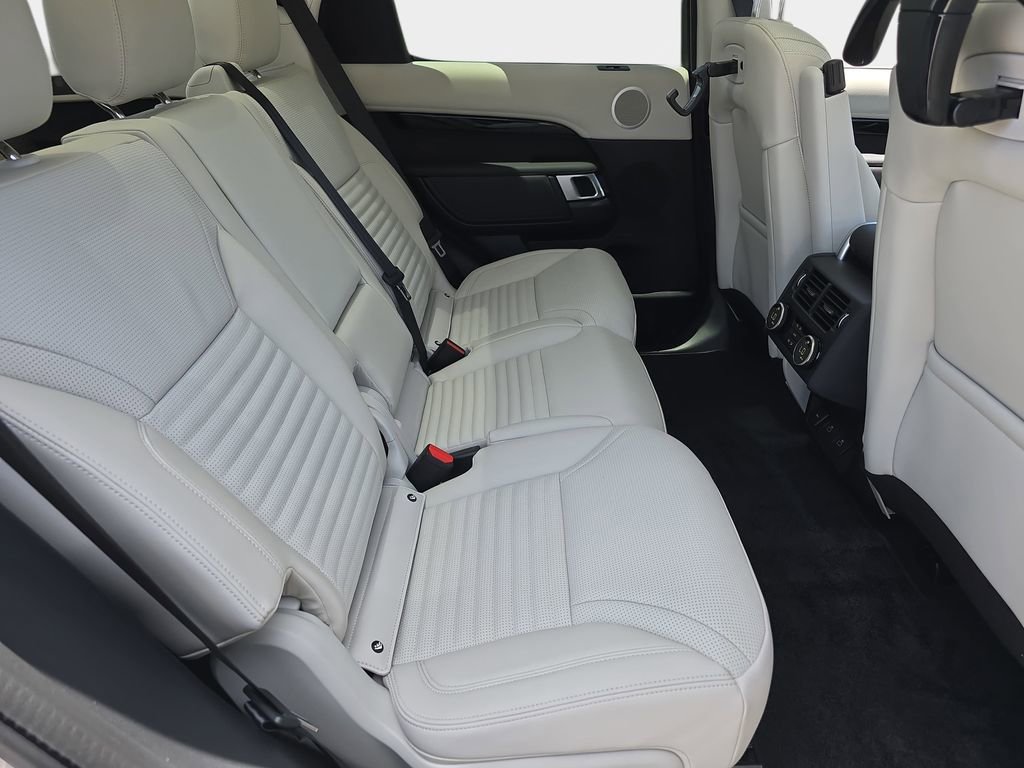 New 2026 Land Rover Discovery S AWD/4WD image 11