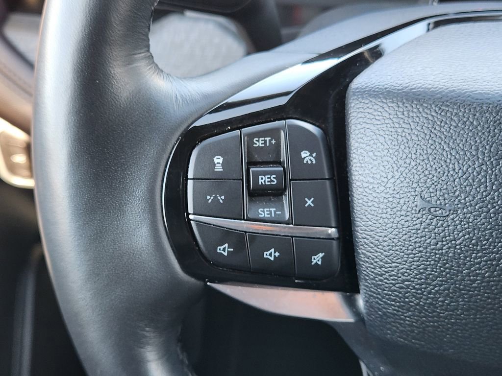 Used 2025 Ford Explorer Platinum w/ LUX Leather Package image 30