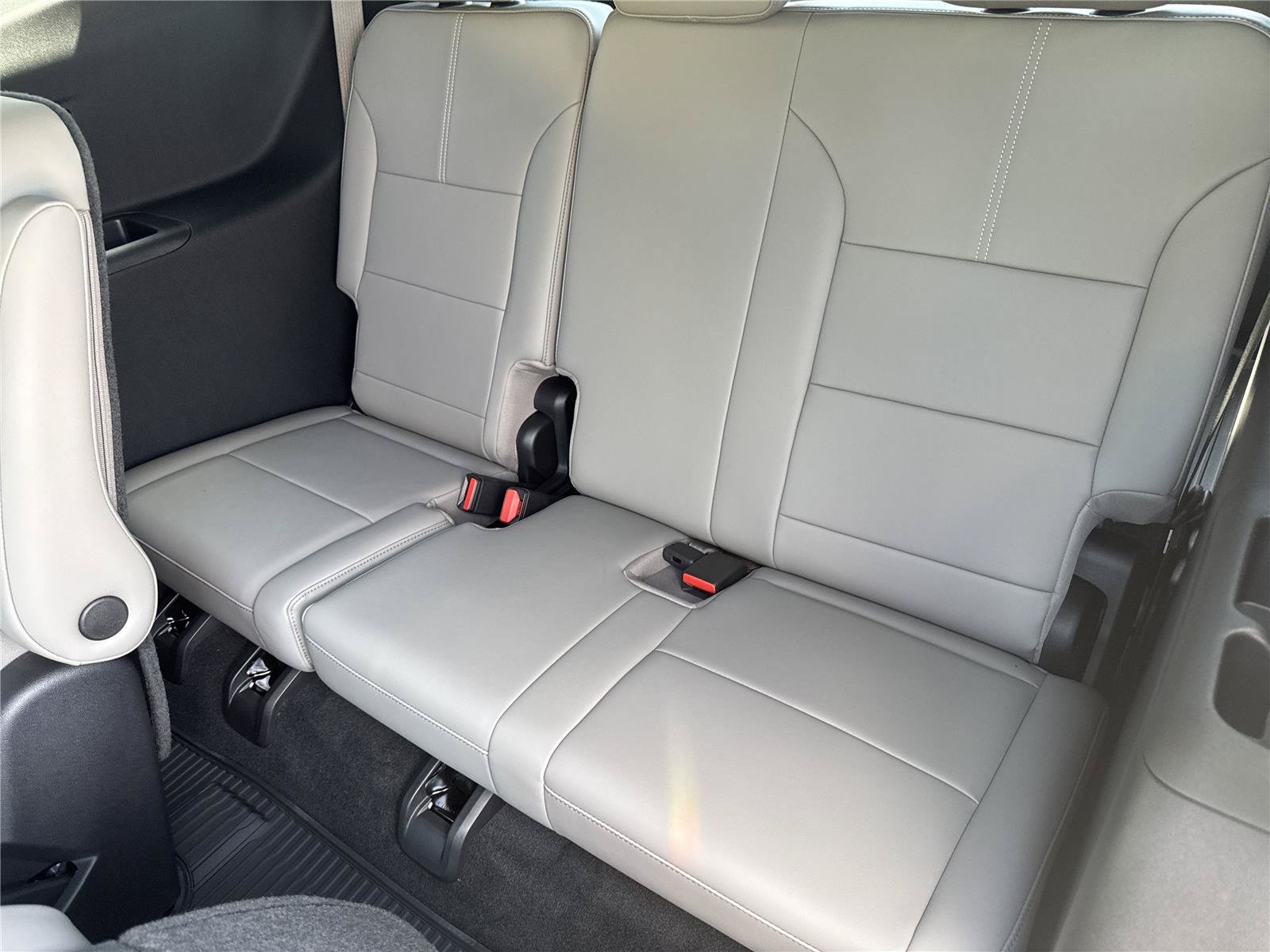 New 2026 GMC Acadia Elevation w/ Elevation Premium Package FWD image 33