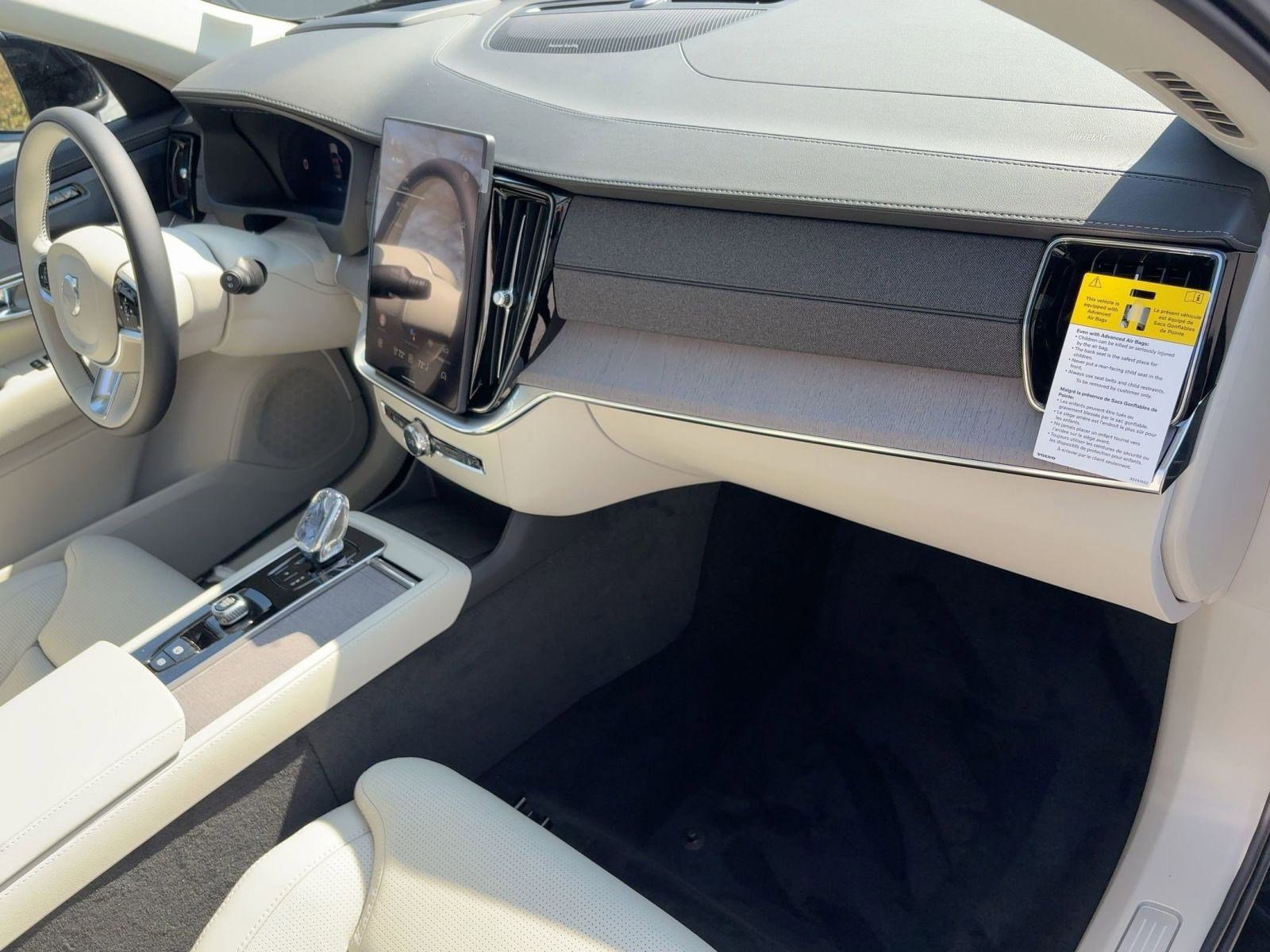 New 2026 Volvo XC90 B6 Ultra w/ Protection Package image 31