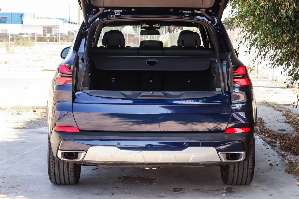 Used 2024 BMW X5 sDrive40i w/ Executive Package RWD image 30