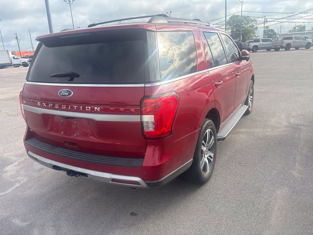Used 2022 Ford Expedition XLT AWD/4WD image 14