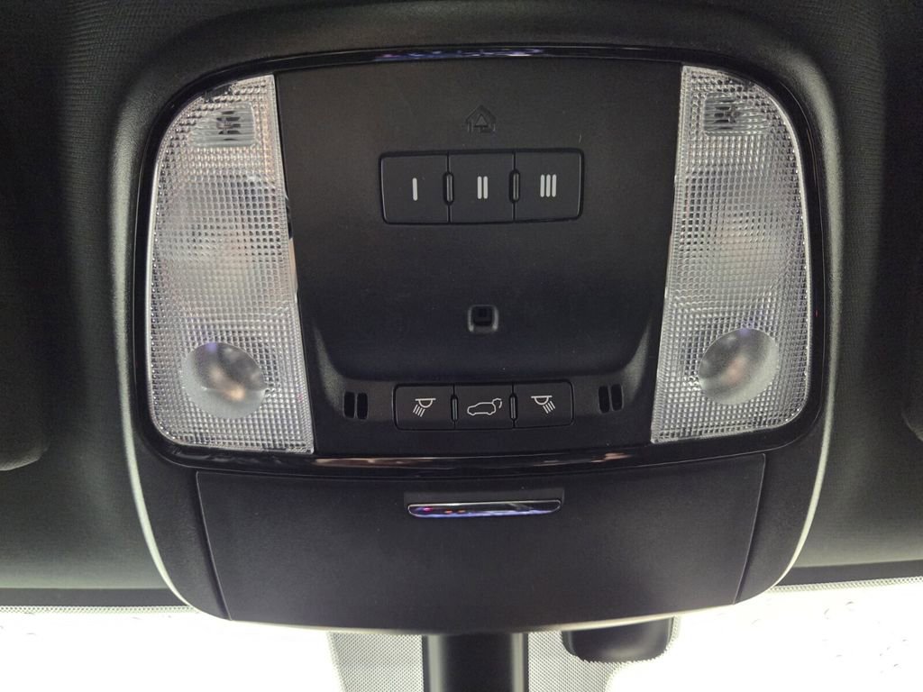 Certified 2025 Dodge Durango GT image 16