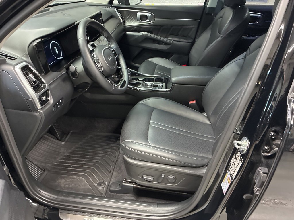 Used 2023 Kia Sorento SX image 27