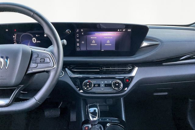 Used 2025 Buick Envista Sport Touring image 9