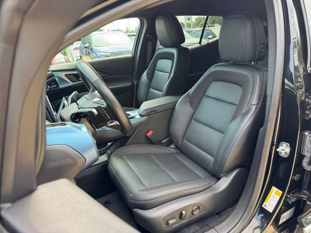 Used 2024 Chevrolet Equinox EV LT FWD image 5