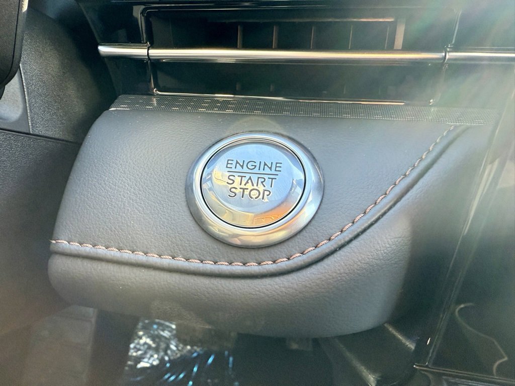 New 2025 Lincoln Nautilus Premier w/ Jet Appearance Package image 32