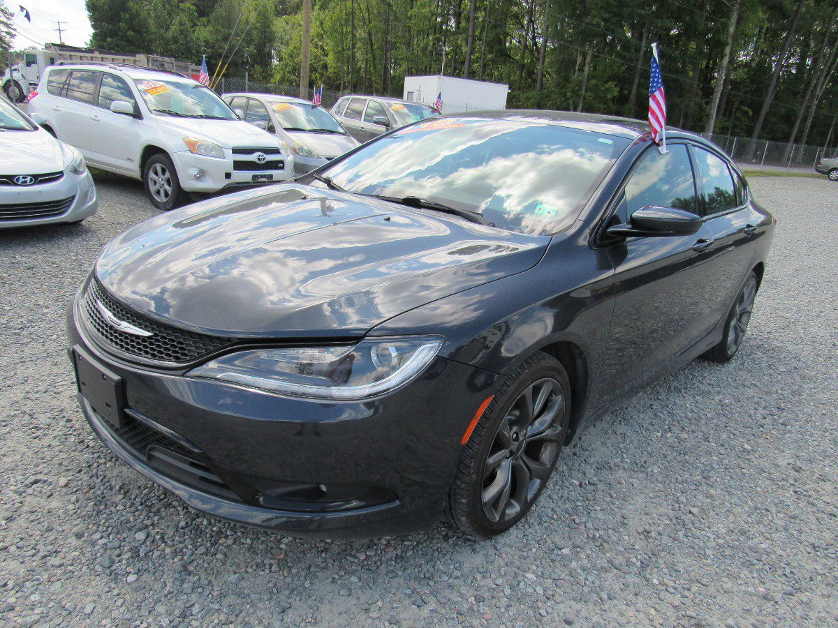 Used 2016 Chrysler 200 S w/ Navigation & Sound Group I