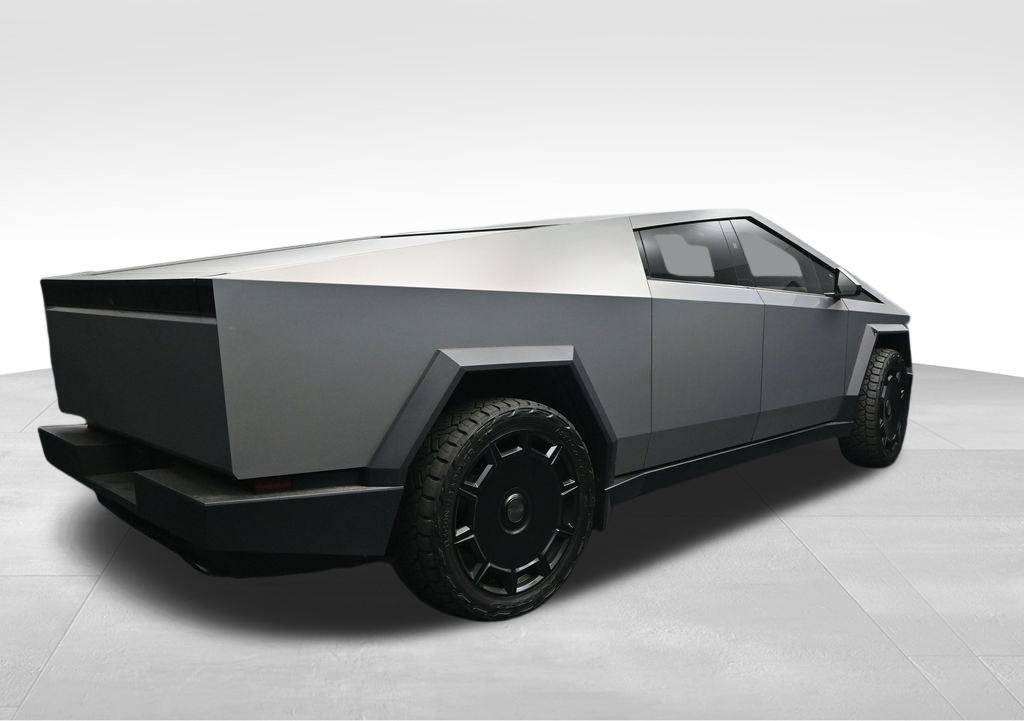 Used 2025 Tesla Cybertruck AWD Crew Cab image 5