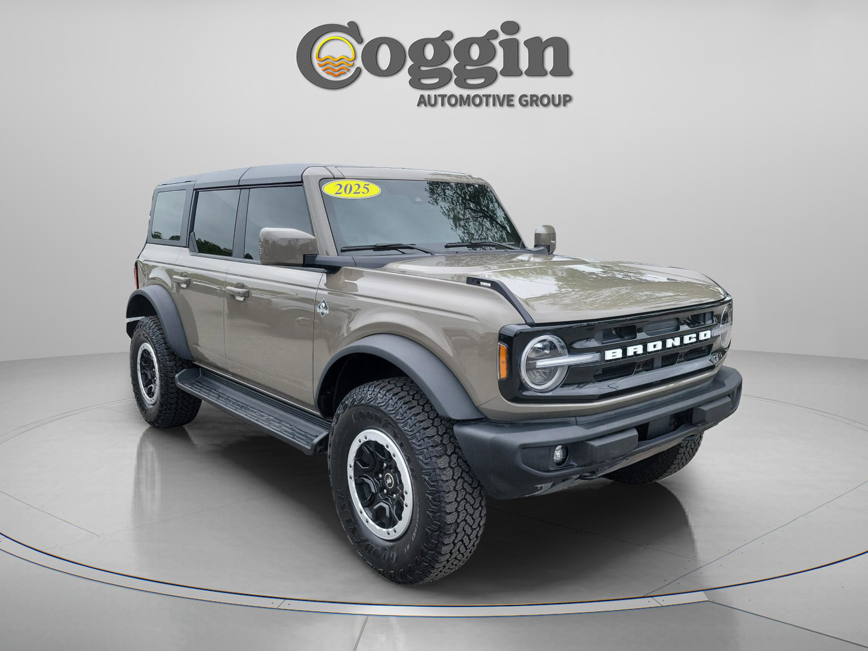 Used 2025 Ford Bronco Outer Banks w/ Sasquatch Package image 4