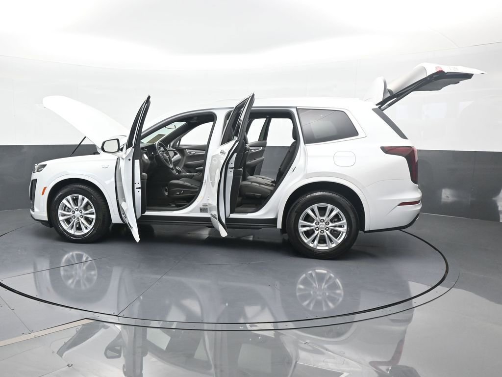 Used 2024 Cadillac XT6 Luxury image 82